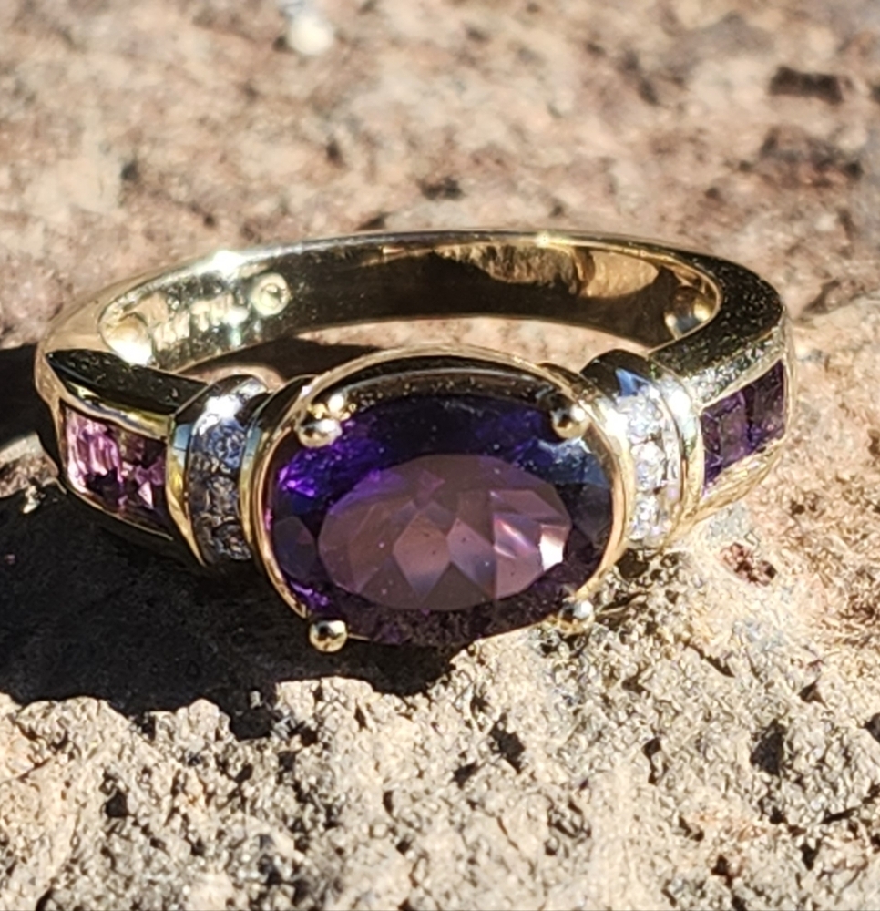 14k Solid Yellow Gold Amethyst Ring - image 7